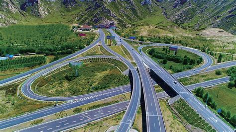 筑路架橋，連通未來——中建交通山東公司公路工程建設(shè)紀實