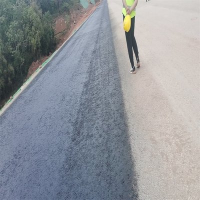 乳化瀝青 建筑道路工程中的多面手——從橋面養(yǎng)護(hù)到基層處理